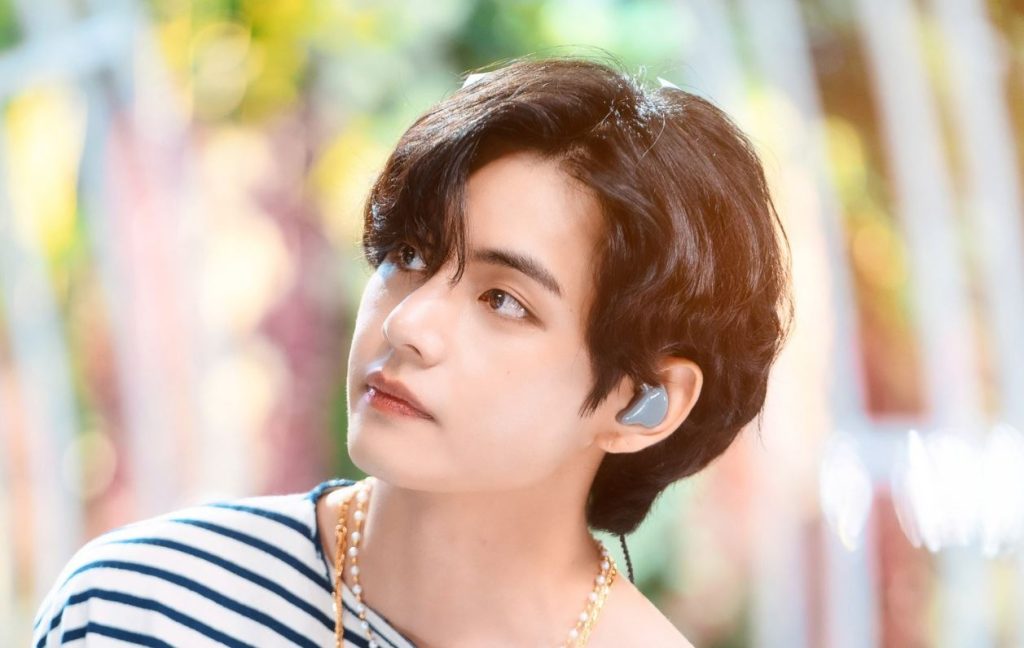 BTS' Kim Taehyung prepares his debut album alongside this female singer