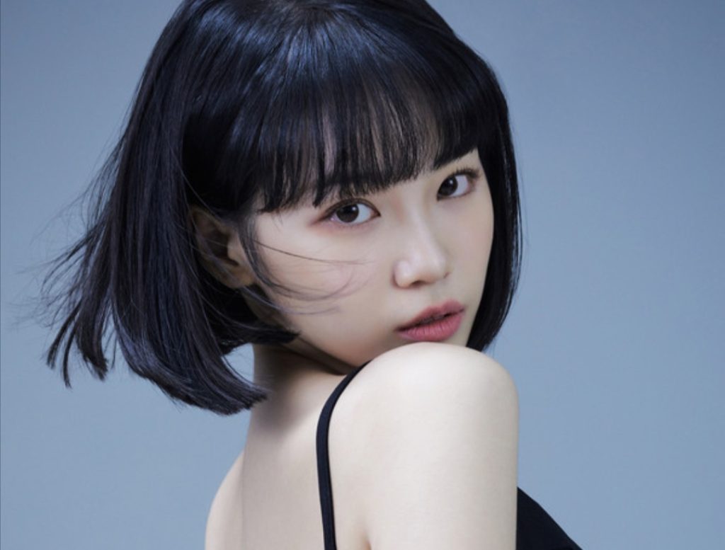 LE SSERAFIM's Kim Chae-won reveals her beauty and fitness routine