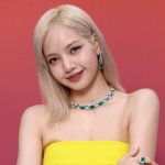 Lisa shows up at (G)I-DLE's concert and meets BLINK