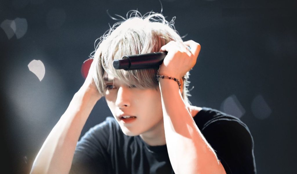 Stray Kids' Lee Know raises concern for his condition during concert in the United States