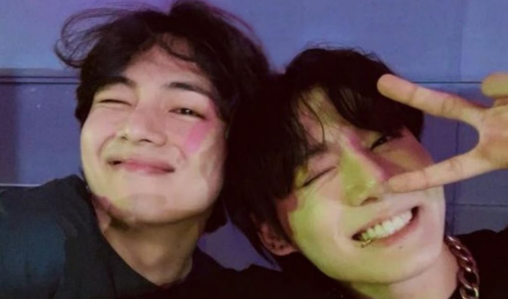 BTS: Taehyung and Jungkook dolls kissed each other creating a lovely TAEKOOK moment