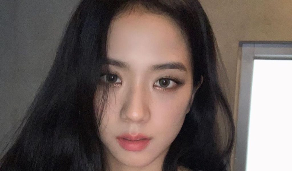 BLACKPINK's Jisoo shows off her toned body going wild with her extreme beauty
