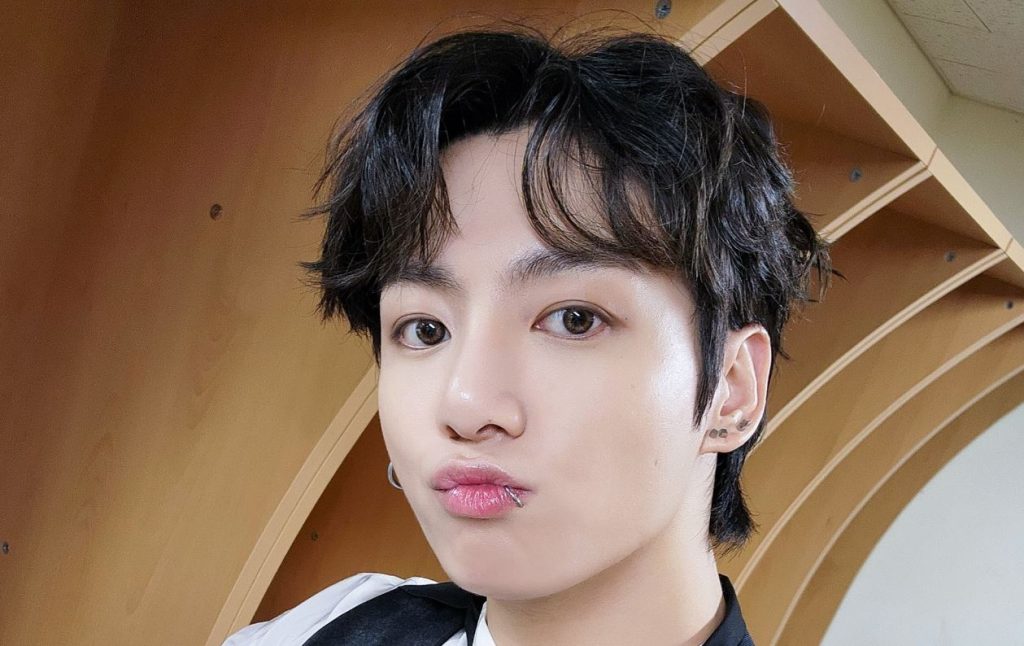 BTS' Jungkook may have a girlfriend and her Facebook profile is leaked