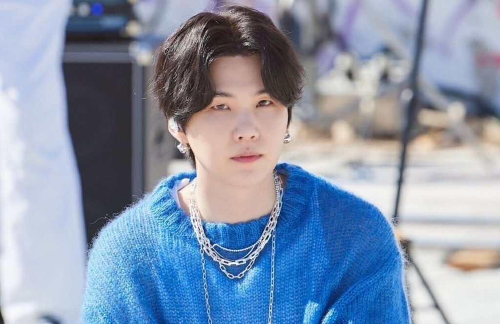 BTS' Suga makes adorable wooden gifts for members