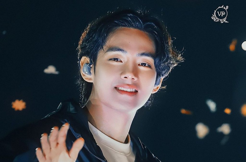 BTS' Taehyung thrills fans by showing off his muscles