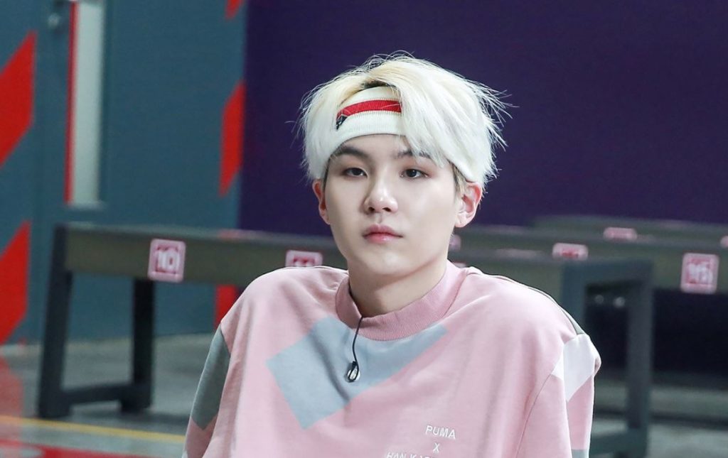 Alleged photo of BTS' Suga cuddling with his girlfriend in the United States is leaked Alleged photo of BTS' Suga cuddling with his girlfriend in the United States is leaked
