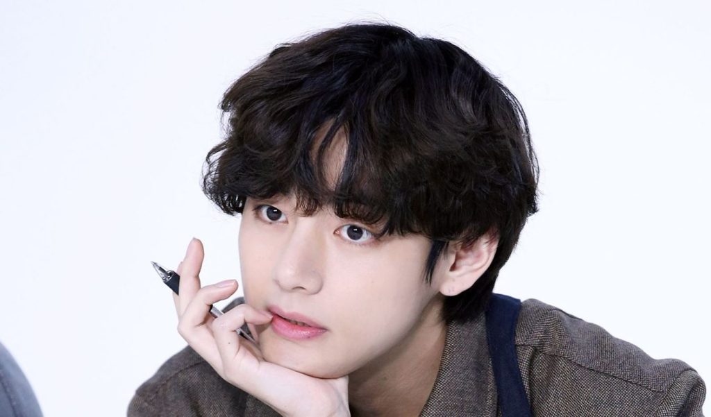 BTS' Taehyung worries after leak of allegedly unclothed photo