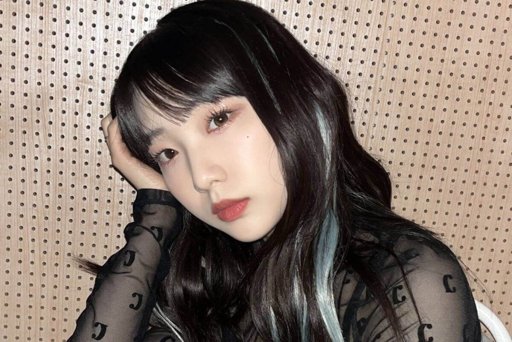 LOONA's Yeojin confesses she hasn't been paid since her debut many years ago