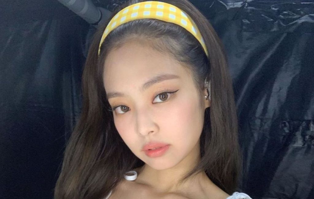 BLACKPINK's Jennie harassed by BTS fans after dating rumors with V