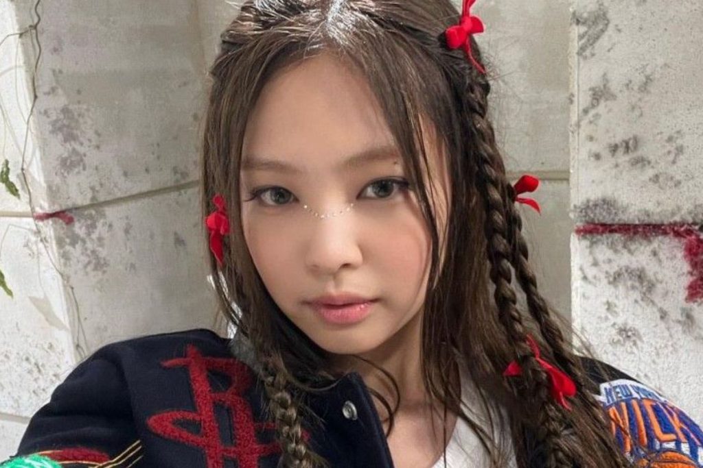 BLACKPINK's Jennie surprises everyone by twerking on stage