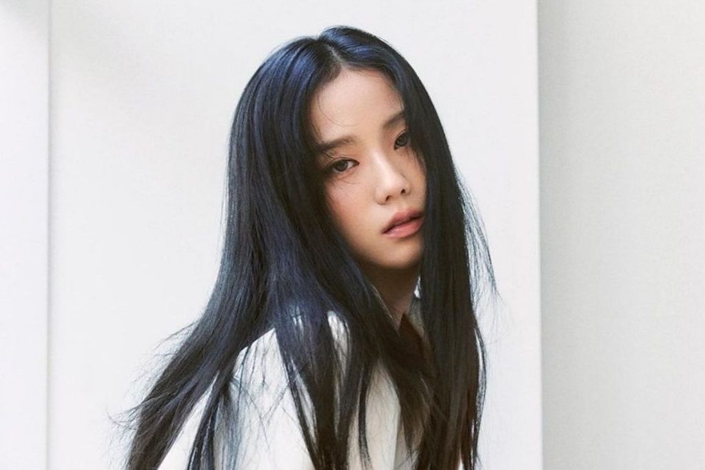 BLACKPINK's Jisoo surprises everyone by showing the middle finger to a fan