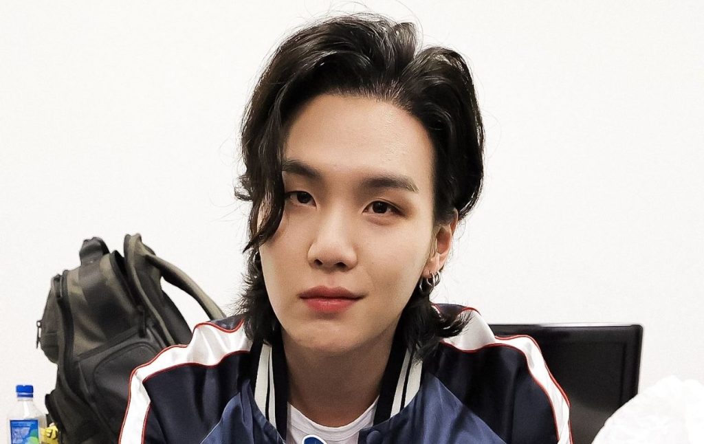 BTS: 3 photos of Suga that confirm he has the most lovely smile