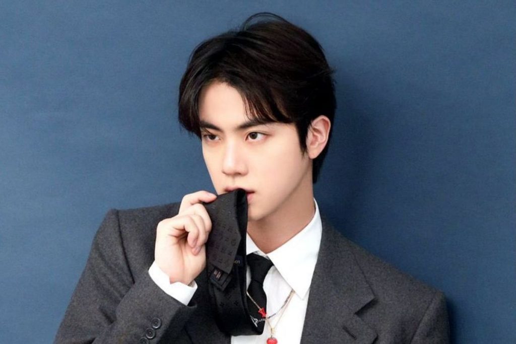 BTS' Jin is praised for making this decision about military service