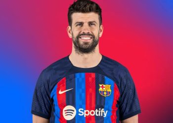 Rumors claim Pique is gay and that’s why he broke up with Shakira PHOTOS
