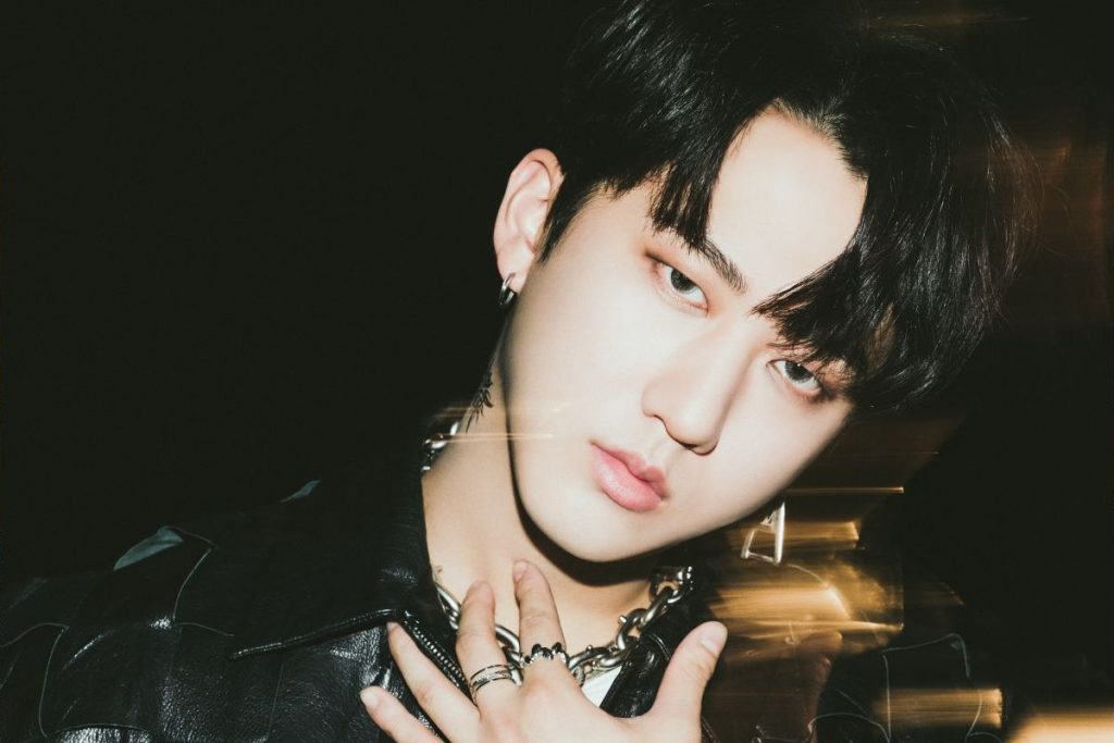 Stray Kids Changbin's muscles are so big that he can't do this