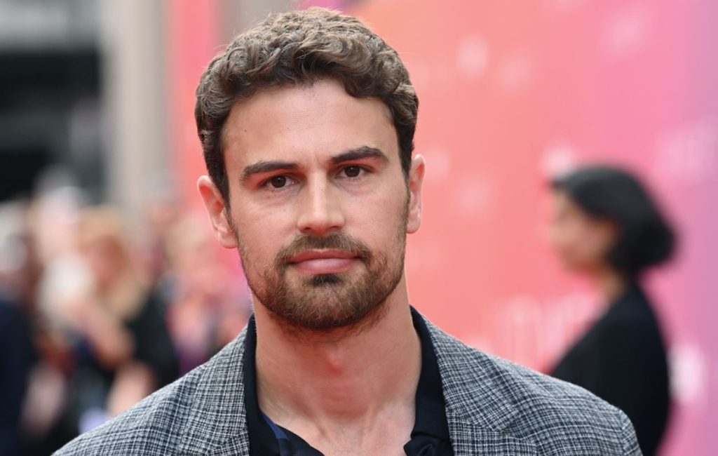 Theo James showed his uncensored manhood in THE WHITE LOTUS