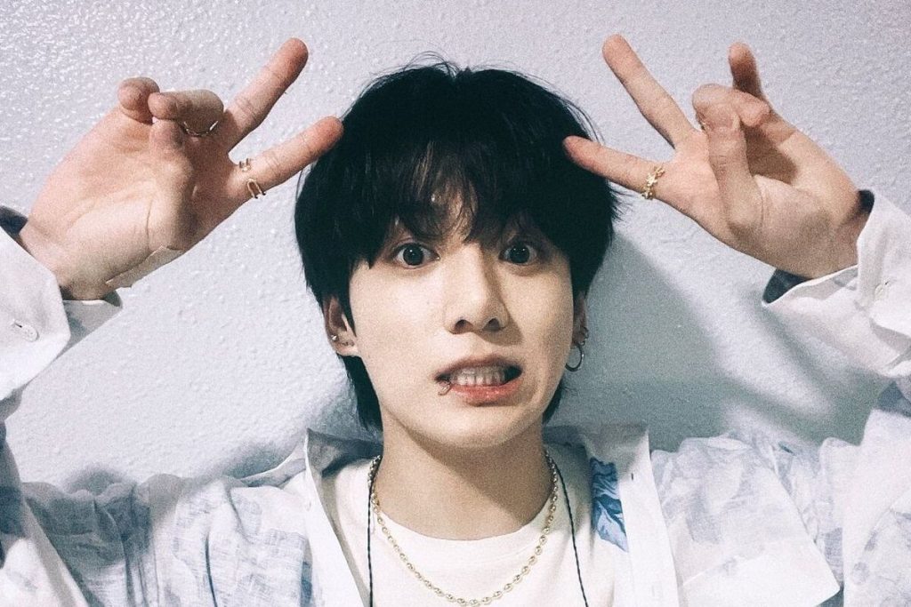 BTS has the best reaction to seeing Jungkook work out shirtless