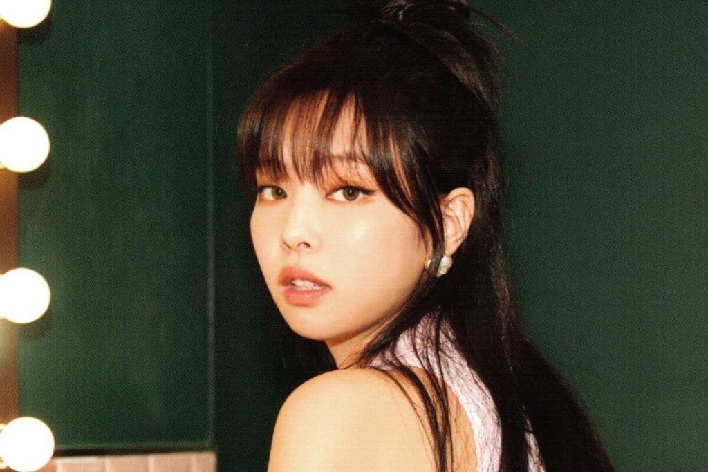 BLACKPINK's Jennie draws attention for swearing during a concert