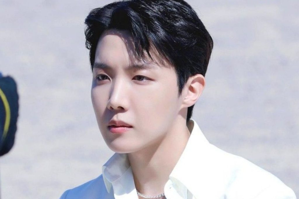 BTS asks J-Hope to do a 'sexy dance', and he responds in the most iconic way