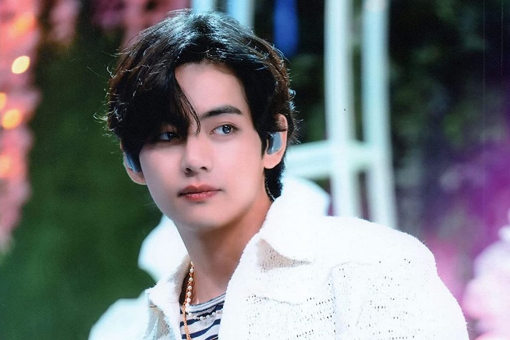 BTS members expose Taehyung for his strange sleeping habit