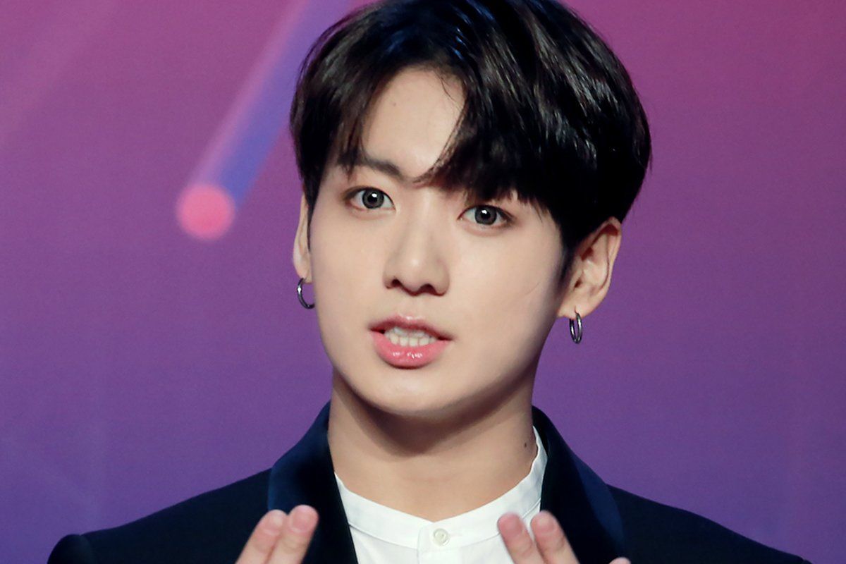 BTS's Jungkook Revealed What's In His Bag, And It's Taking His Duality To  The Next Level - Koreaboo