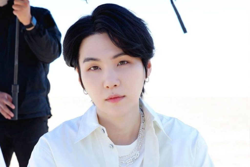 Suga from BTS introduced his new great love on social networks