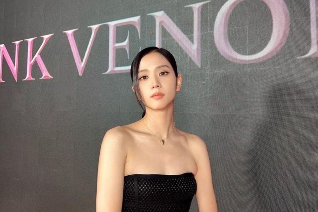 BLACKPINK's Jisoo gives cute Christmas gifts to her bodyguards