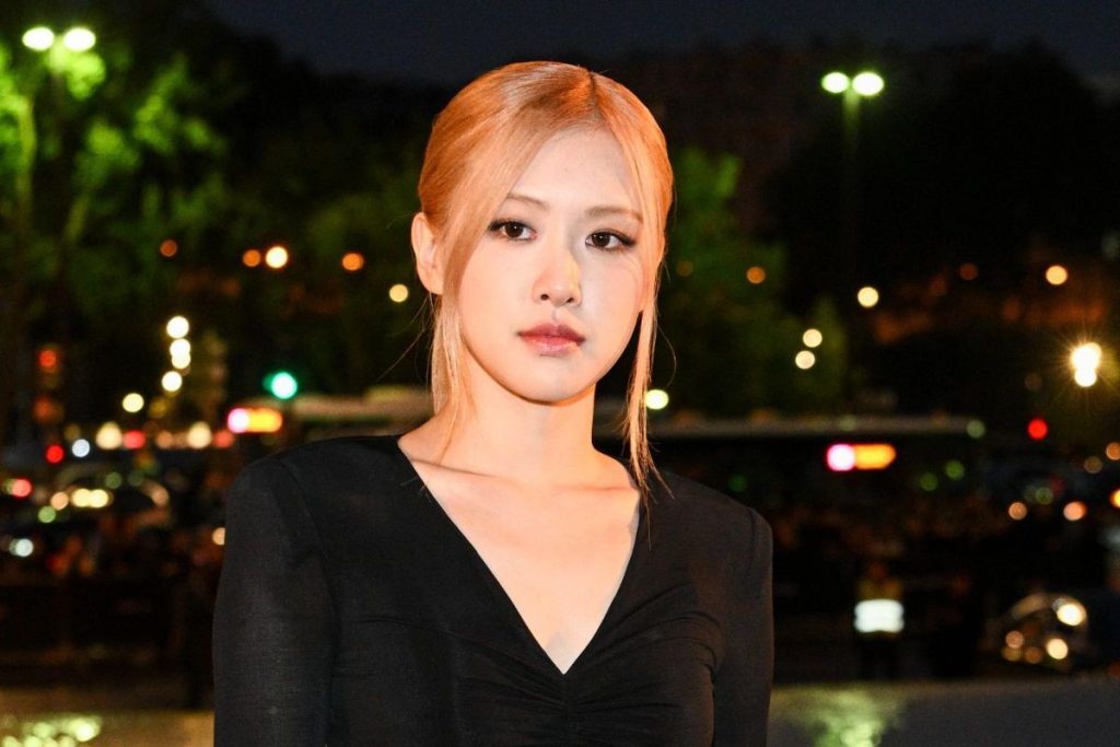 BLACKPINK's Rosé kept her promise and did the 'WAP' challenge