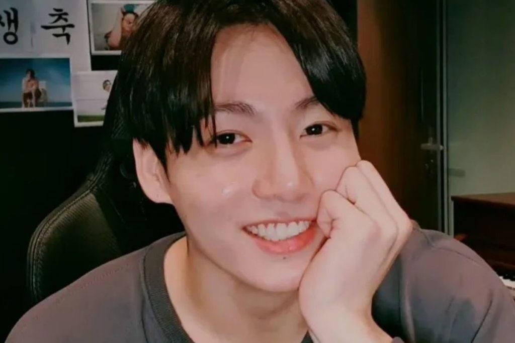 BTS' Jungkook declares his love to a young woman and asks her to be his girlfriend