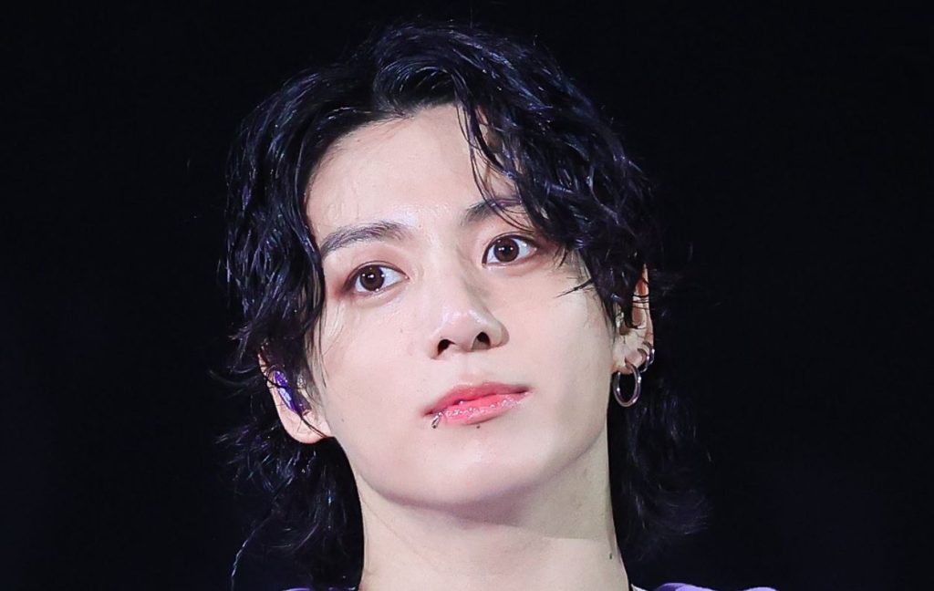 BTS' Jungkook showed off his toned body during a wardrobe change