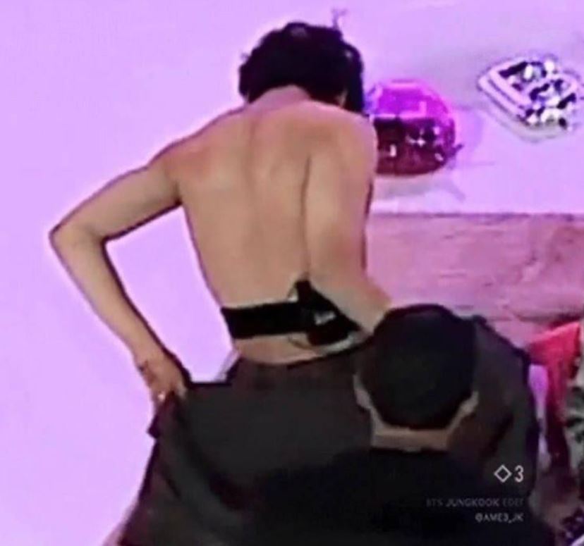 BTS' Jungkook showed off his toned body during a wardrobe change