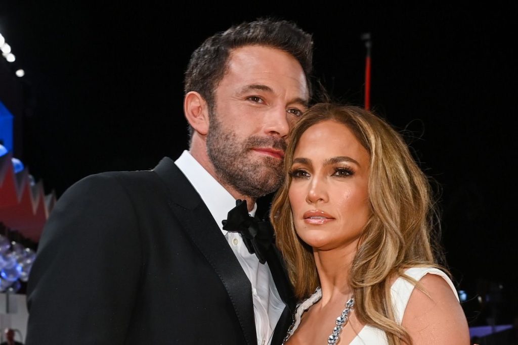 It is revealed that Ben Affleck is unfaithful to Jennifer Lopez with two women