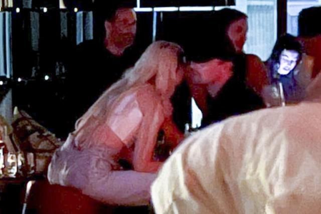 Leonardo Dicaprio and his new girlfriend is much younger than you thought