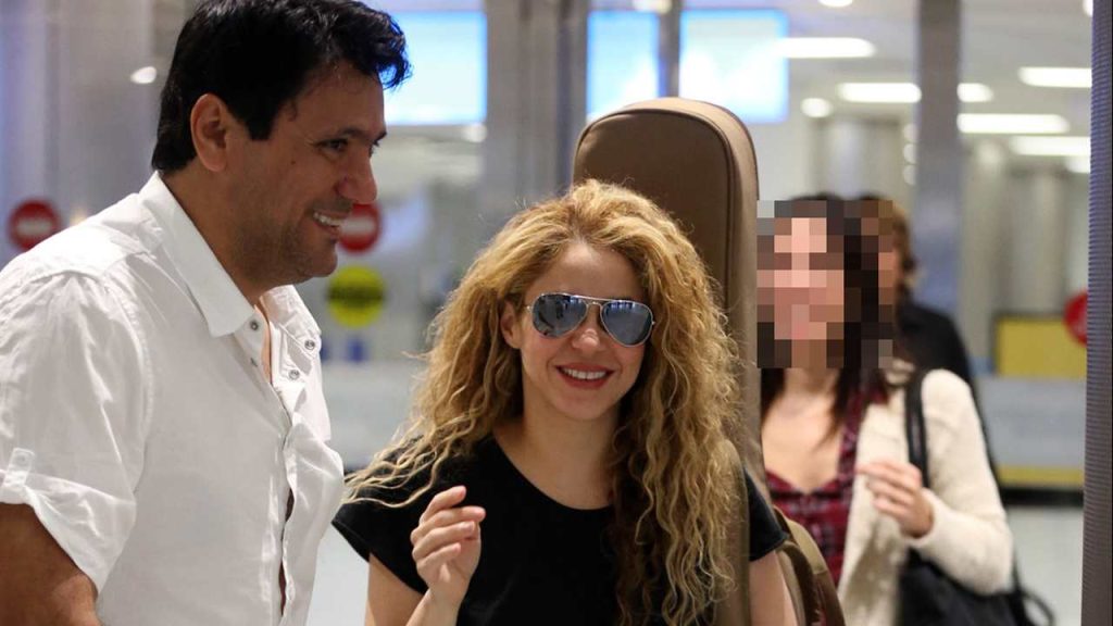 Shakira is caught with a man, they say it's closer than they seem