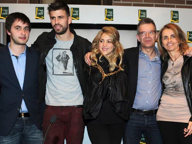 Shakira would be facing a legal battle with the father of Gerard Piqué