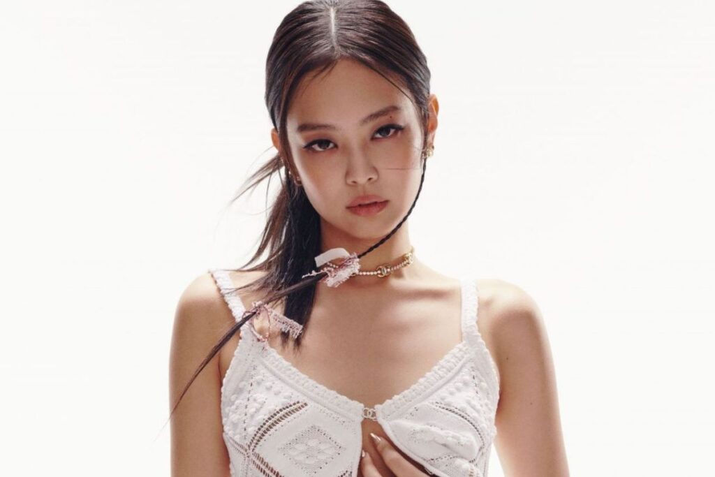 BLACKPINK's Jennie accused of dating married man and filming adult content