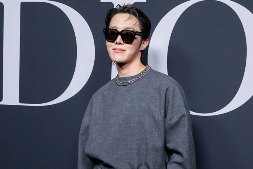 BTS' J-Hope causes a stir in Paris as most wanted person at a fashion event
