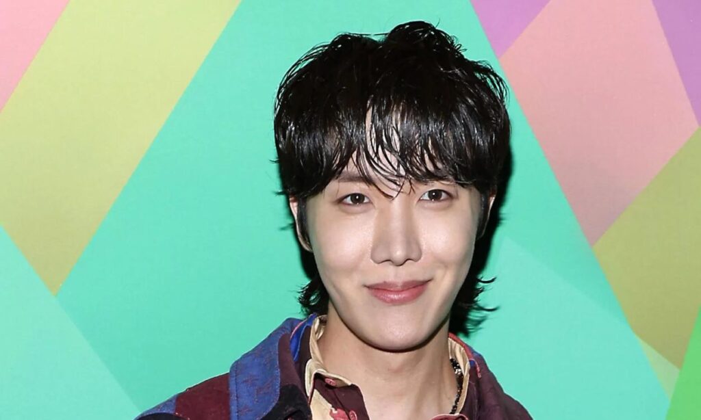 BTS' J-Hope to auction his clothes to help musicians in precarious conditions