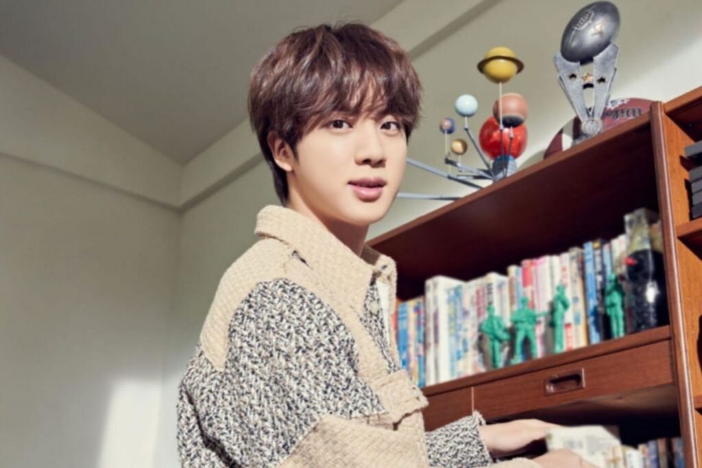 BTS' Jin returns to Weverse with new photos and a message to ARMY