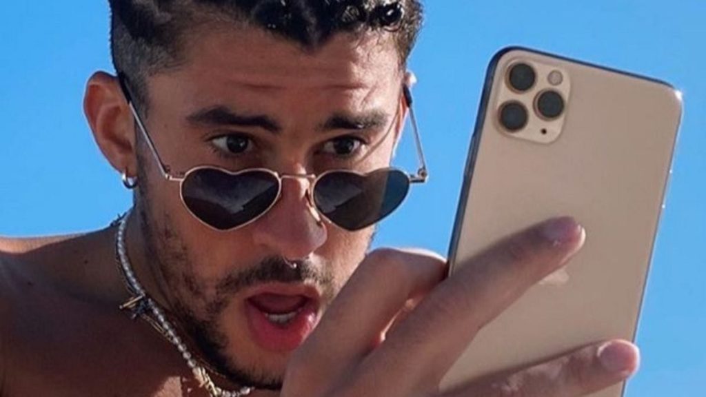 Bad Bunny attacks another fan at a nightclub