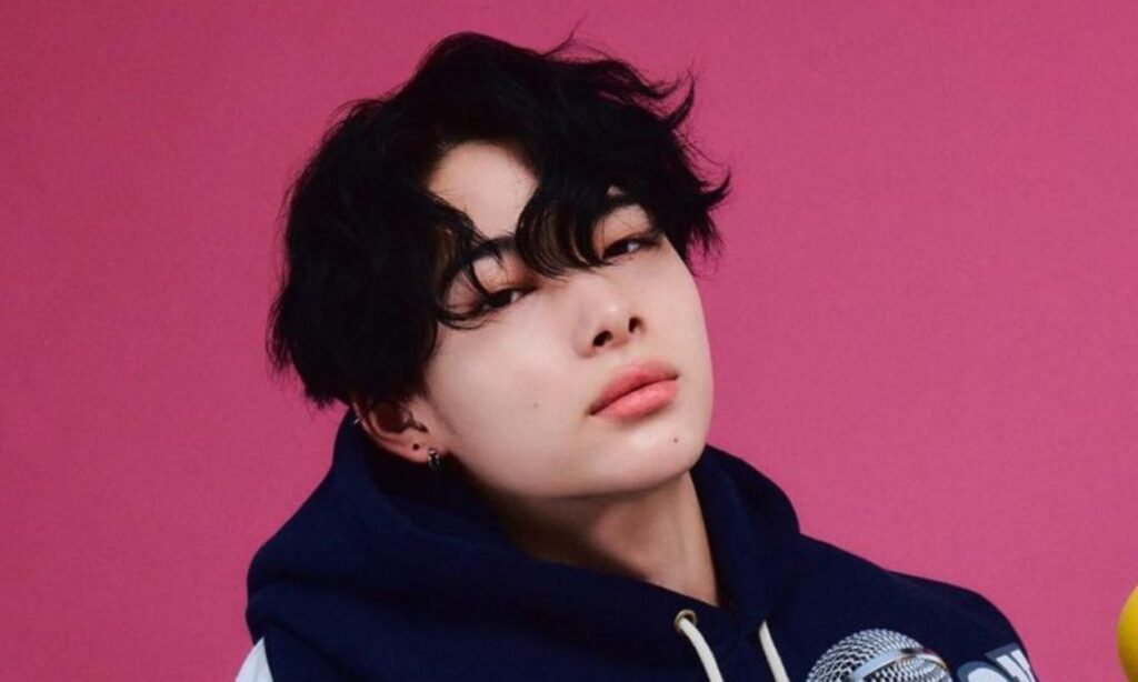 ENHYPEN's Ni-Ki stuns European netizens with his perfect visuals and modeling skills