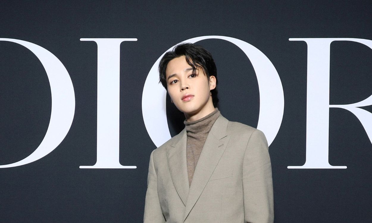 Massive crowd went wild for BTS' Jimin at DIOR WINTER 2023 event in Europe
