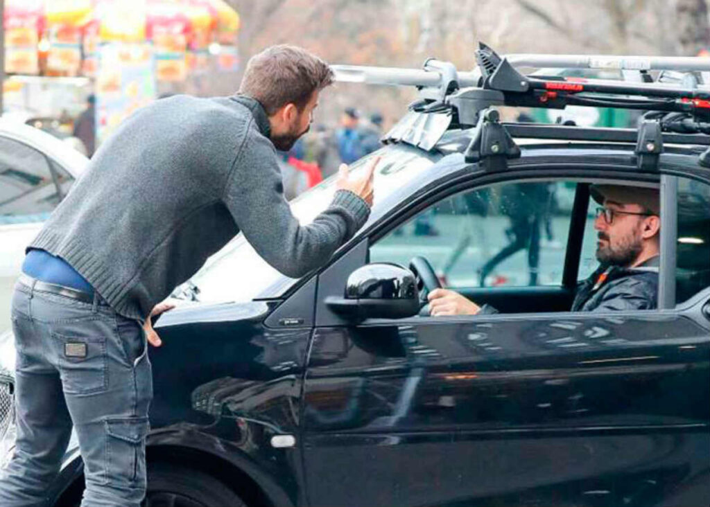 Piqué responds to paparazzi and is cancelled on the internet