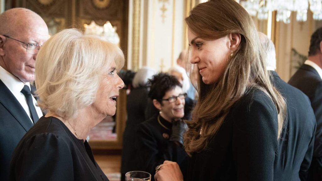 Queen Camilla Parker humiliates Kate Middleton and her family