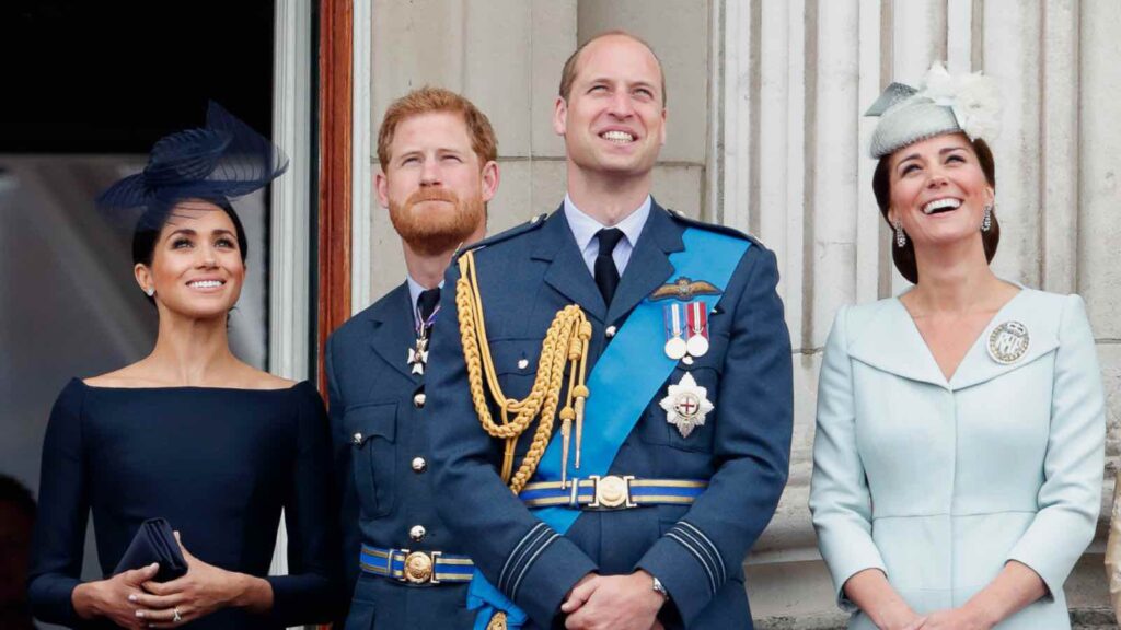 Royal family has plan to oust Prince Harry and his wife