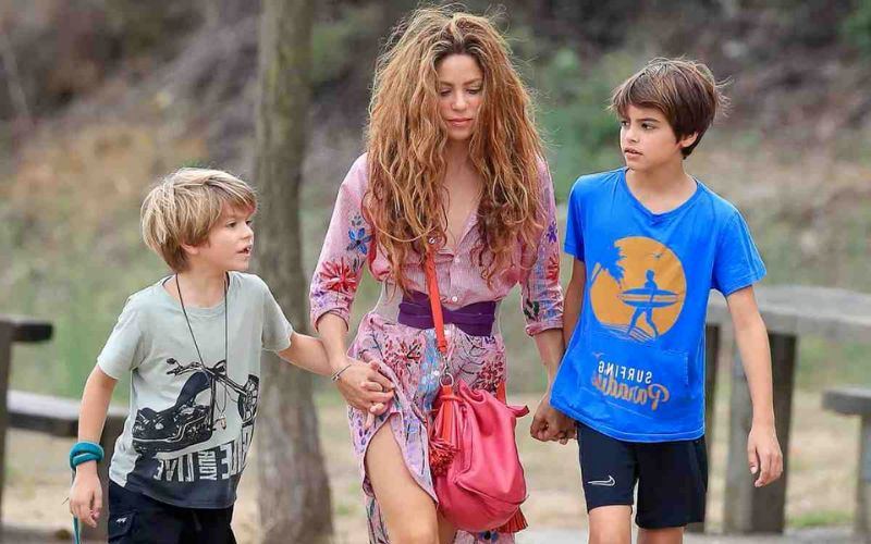 Shakira is depressed after cancelling her moving to Miami