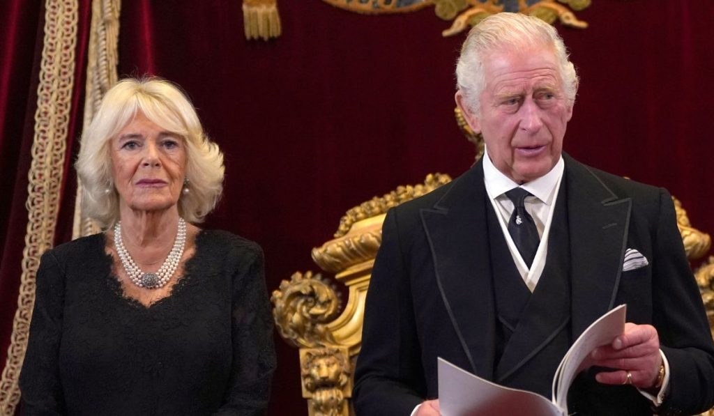 The King Charles III will lose his crown and Camilla Parker is to blame