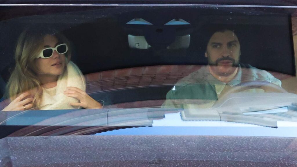 Apparently Gerard Pique and Clara Chia moved back in together