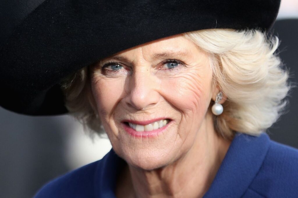 Camilla Parker threatens Brtitish royal’s employees and makes them call her Queen
