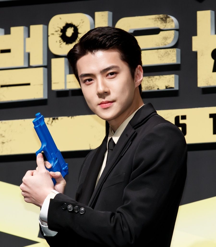 EXO's Sehun responds directly to rumors of having a pregnant girlfriend
